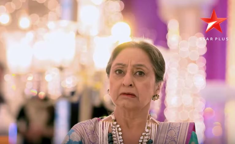 Dadi agonizes over the shattering family in Ishqbaaz