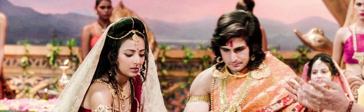 Chandra gets doubtful about Roopa in Chandra Nandni