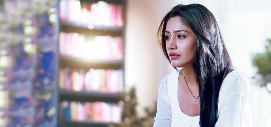 Anika walks out of Oberoi mansion in Ishqbaaz