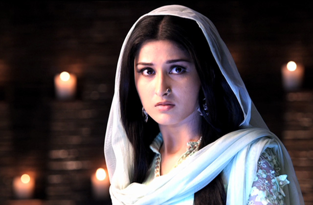 Dramatic: Pooja hides her normal state from Naren in Piyaa Albela
