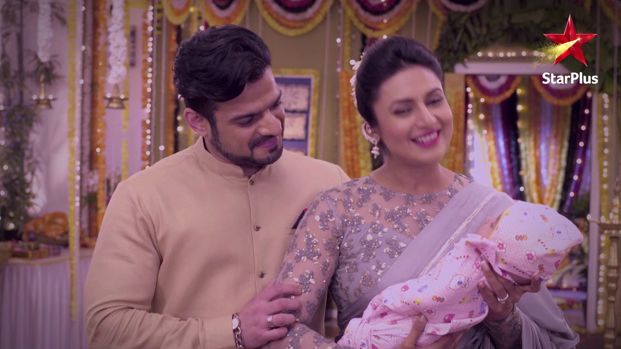 Yeh Hai Mohabbatein 17th June 2019 Bhallas tackle Sahil and Neha in their unique smart ways. Shaina convinces Shamshad for giving his confession against Sahil. She aims to get Sahil punished for his crimes