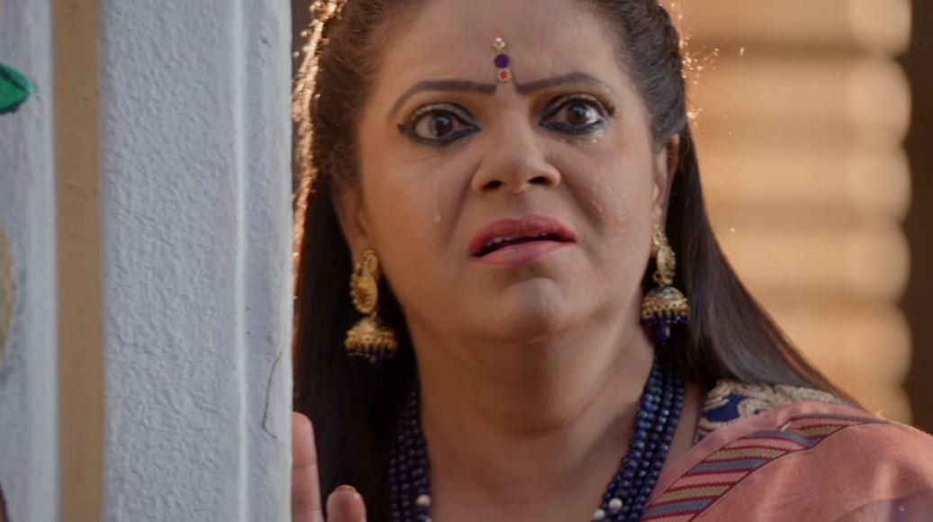 Rishtey Pyar Bursting twists Meenakshi in shock