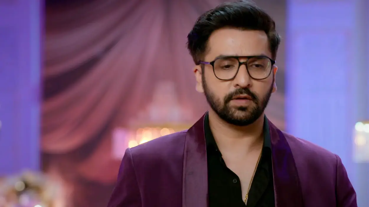 Udne Ki Aasha 8th September 2025 Written Update: Tejas’ Extravagant Party