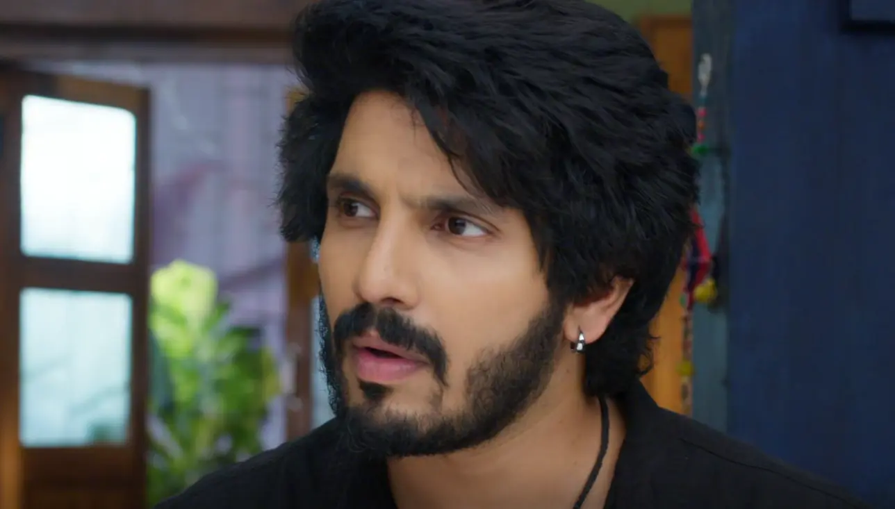 Udne Ki Aasha 7th November 2025 Written Update: Sachin’s Sharp Eye Catches Roshni’s Slip!