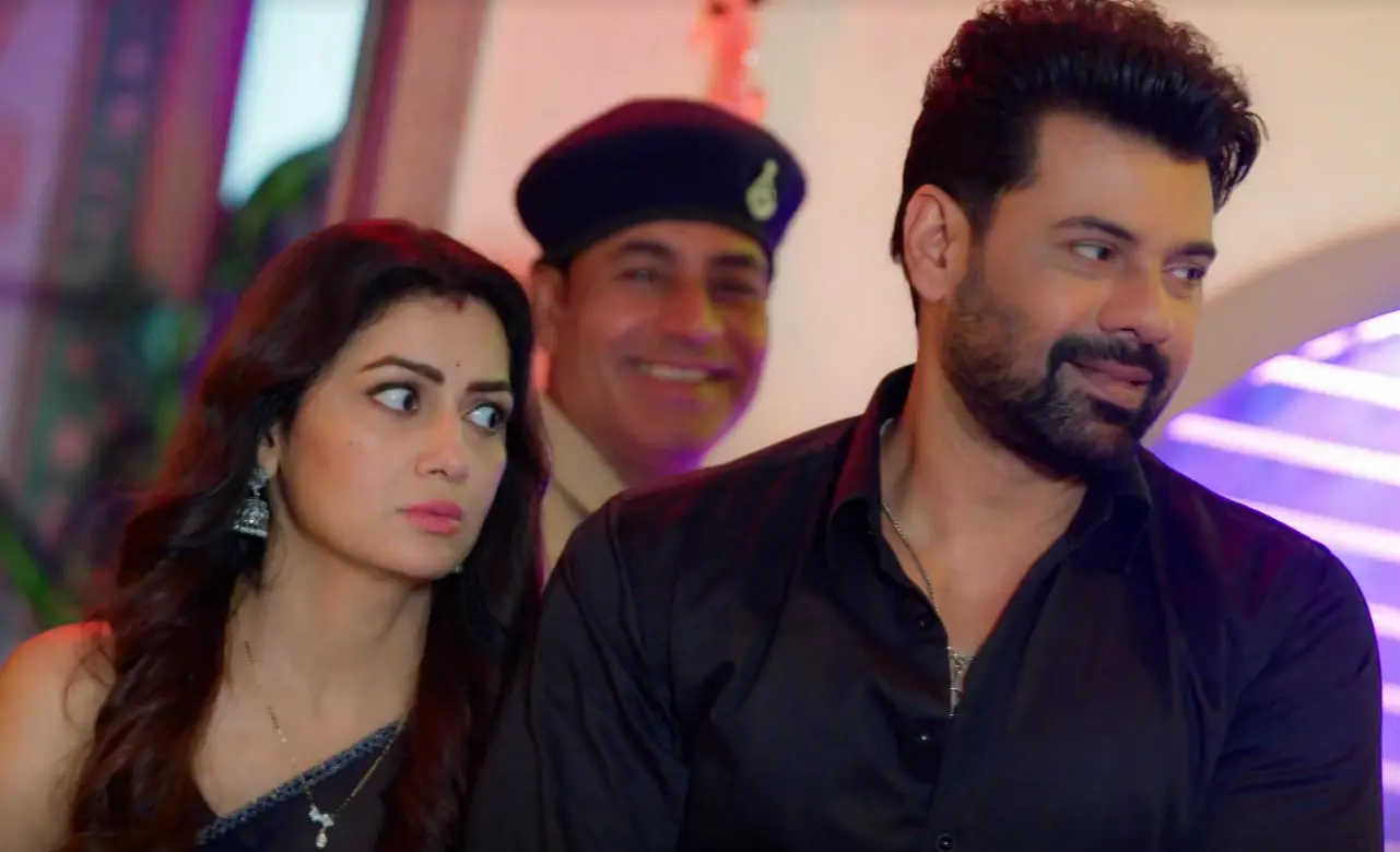 Tum Dena Saath Mera 29th September 2026 Written Update: Aparajita and Rakshit’s Hotel Night Turns Into a Police Chase
