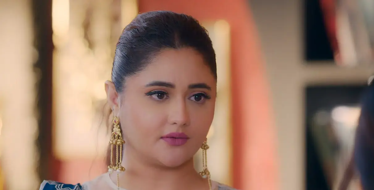 Sayonee 16th October 2026 Written Update: Aditya Offers Saanvi a Job as Aryan Plots Against Her